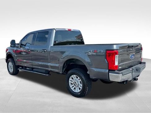 Used 2019 Ford F250 XLT AWD/4WD image 5