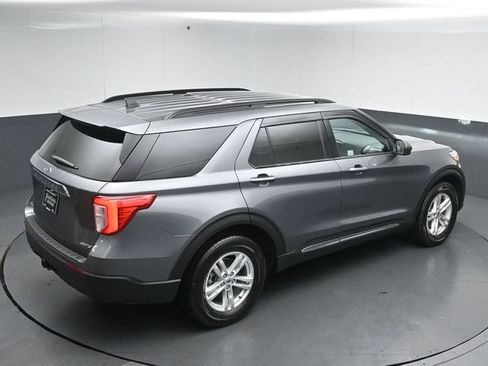 Certified 2022 Ford Explorer XLT w/ Class IV Trailer Tow Package AWD/4WD image 50