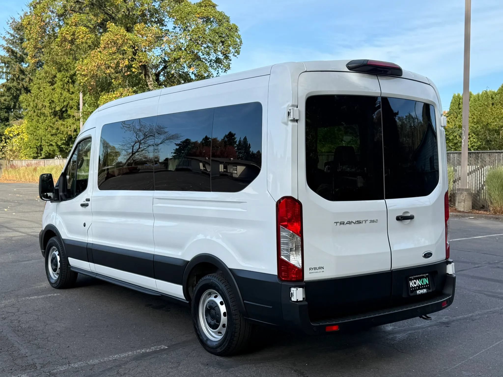 Used 2025 Ford Transit 350 XL RWD image 4