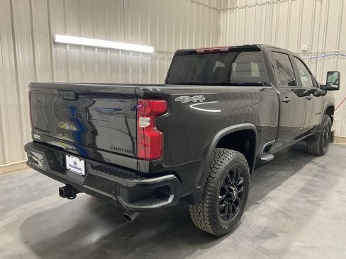 Used 2025 Chevrolet Silverado 2500 Custom w/ Custom Value Package image 23