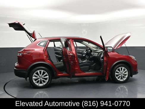 Used 2021 Nissan Rogue Sport SV AWD/4WD image 35