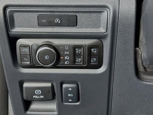 Used 2025 Ford F150 Raptor AWD/4WD image 15
