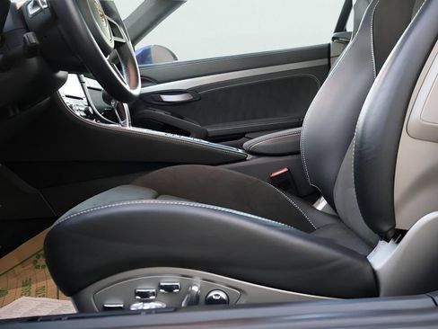 Used 2022 Porsche 718 Cayman GT4 image 28