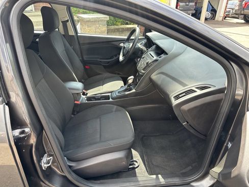 Used 2016 Ford Focus SE image 24