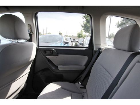 Used 2016 Subaru Forester 2.5i Premium AWD/4WD image 11