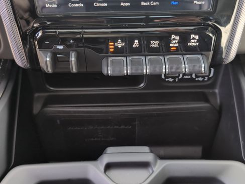 Used 2020 RAM 1500 Limited w/ Black Appearance Package image 38