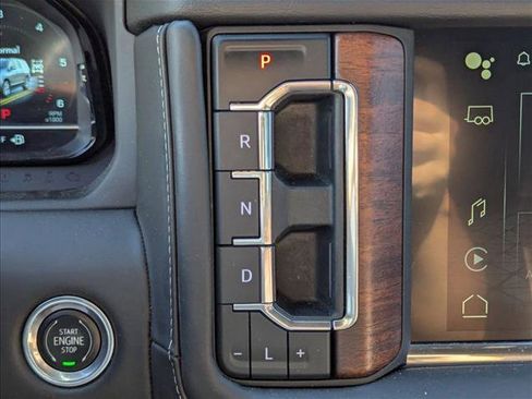 Used 2023 GMC Yukon XL Denali Ultimate AWD/4WD image 12