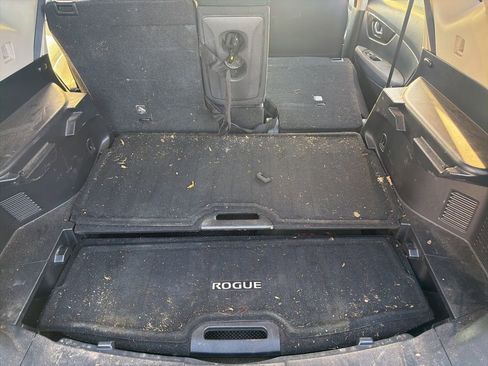 Used 2020 Nissan Rogue SV image 7