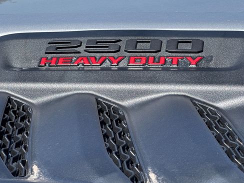 New 2026 RAM 2500 Laramie AWD/4WD image 25