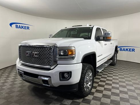 Used 2015 GMC Sierra 2500 Denali w/ Duramax Plus Package AWD/4WD image 1