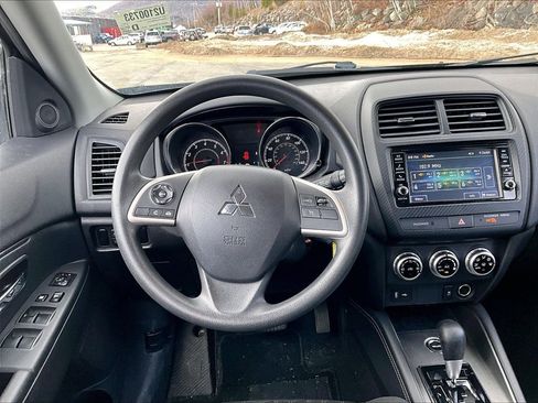 Used 2024 Mitsubishi Outlander Sport ES image 16