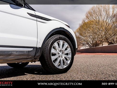 Used 2016 Land Rover Range Rover Evoque HSE image 11