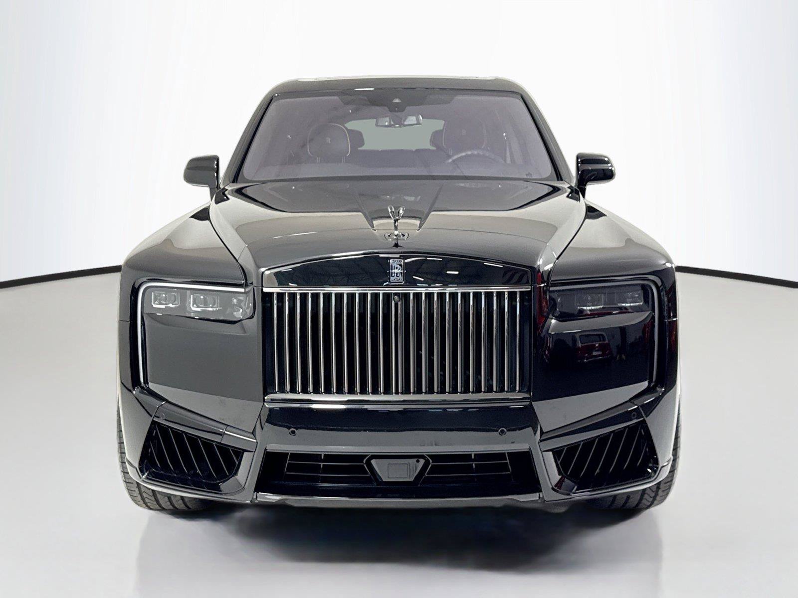 Used 2025 Rolls-Royce Cullinan Black Badge AWD/4WD image 10