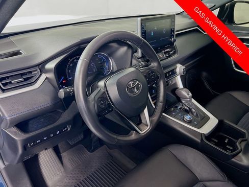 Used 2022 Toyota RAV4 XSE AWD/4WD image 9