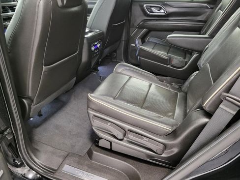 Used 2021 GMC Yukon SLT w/ SLT Luxury Plus Package image 20