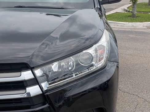 Used 2019 Toyota Highlander Limited AWD/4WD image 10