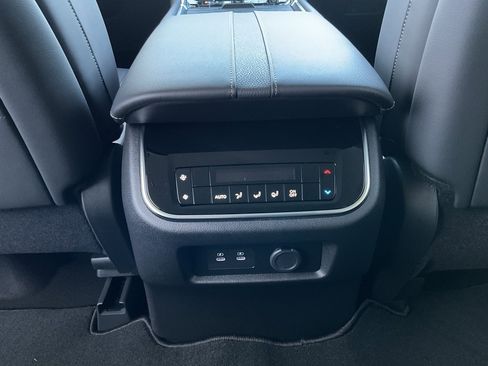 New 2026 Nissan Armada SV image 21