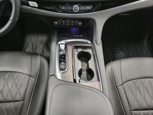 Used 2022 Buick Enclave Avenir w/ Avenir Technology Package AWD/4WD image 17