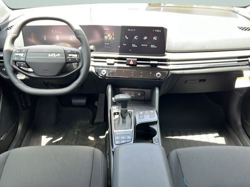 New 2026 Kia Sportage LX FWD image 13