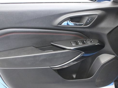 Certified 2024 Chevrolet Trax RS FWD image 22