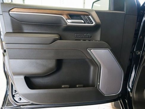 Used 2025 Chevrolet Silverado 1500 High Country w/ Midnight Edition image 25