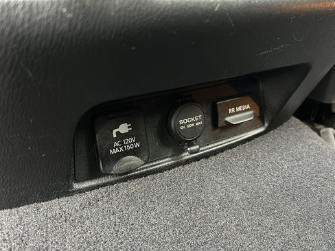 Used 2019 Nissan Armada Platinum w/ Captain's Chairs Package AWD/4WD image 21