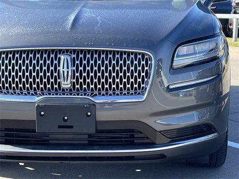 Used 2022 Lincoln Nautilus Reserve image 7