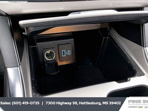 Used 2023 Ford Explorer XLT w/ Equipment Group 202A RWD image 24