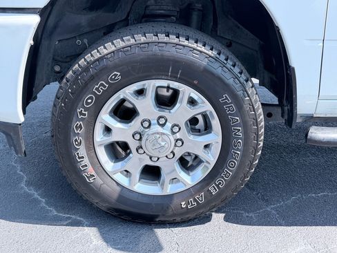 Used 2024 RAM 2500 Laramie w/ Safety Group AWD/4WD image 39