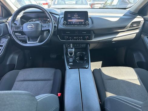 Used 2025 Nissan Rogue SV FWD image 35