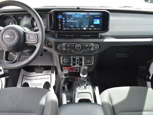 Used 2025 Jeep Wrangler Unlimited Sport S 4xe AWD/4WD image 19