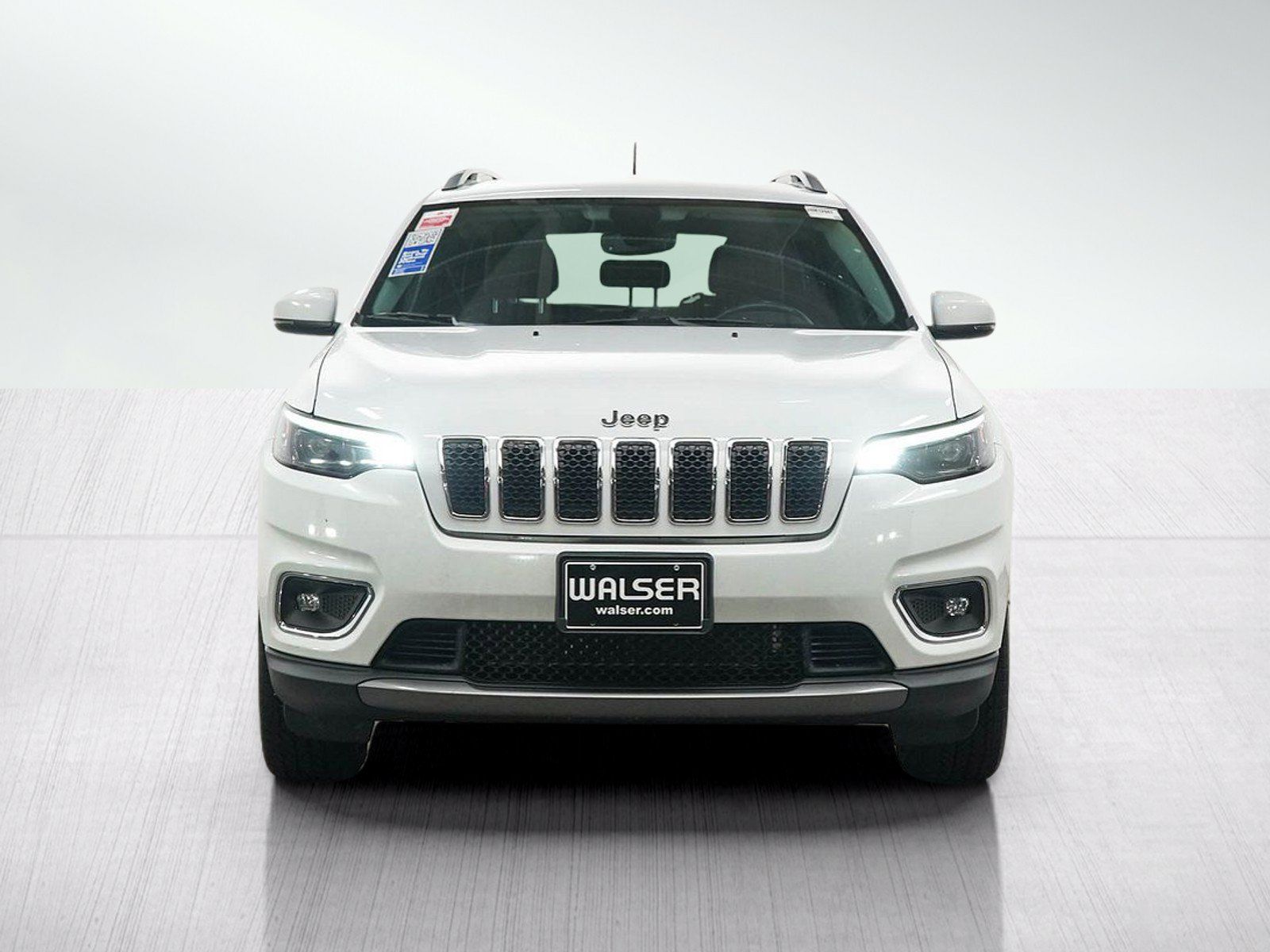 Used 2019 Jeep Cherokee Limited w/ Trailer Tow Group AWD/4WD image 8