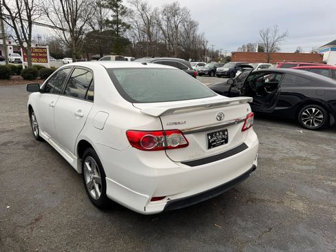 Used 2011 Toyota Corolla S image 3
