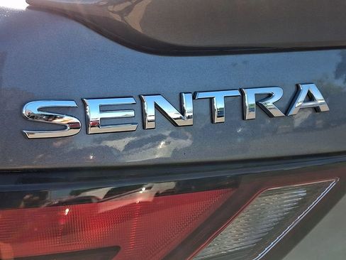 Certified 2023 Nissan Sentra SR FWD image 30