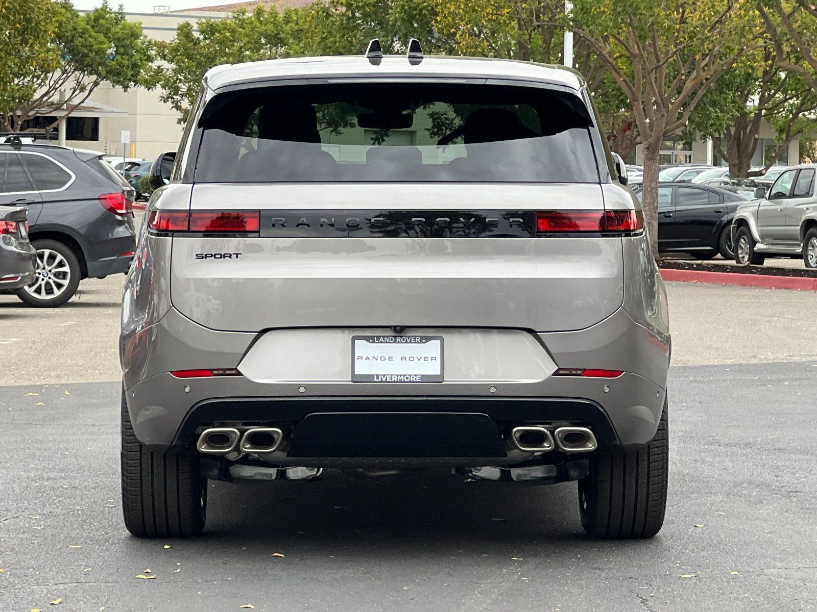 New 2026 Land Rover Range Rover Sport Dynamic SE AWD/4WD image 5