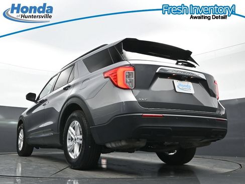 Used 2021 Ford Explorer XLT RWD image 31
