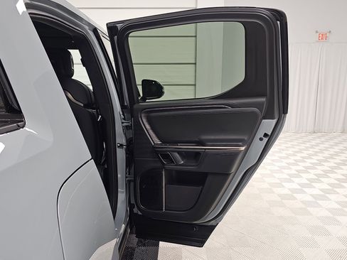 Used 2023 Rivian R1T Adventure image 19