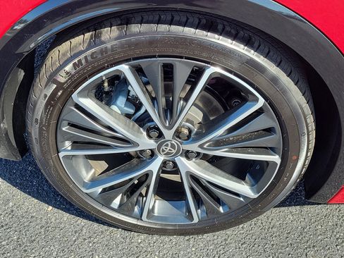 Used 2026 Toyota Prius XLE image 10