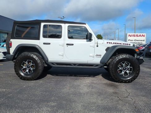 Used 2018 Jeep Wrangler Unlimited Rubicon w/ Cold Weather Group image 3
