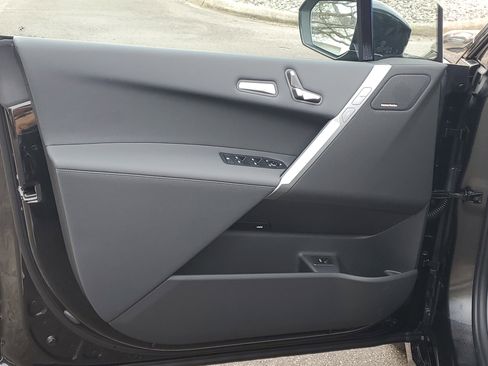 New 2026 BMW iX xDrive60 w/ M Sport Package image 5