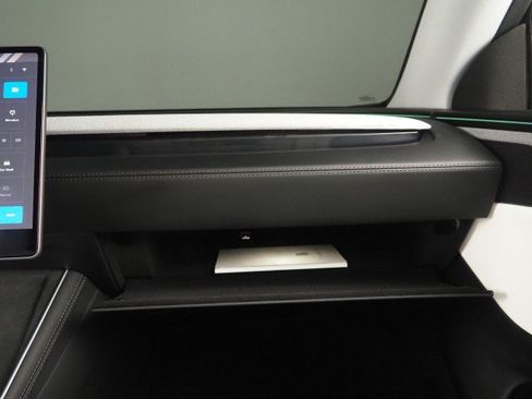 Used 2026 Tesla Model Y Long Range RWD image 48