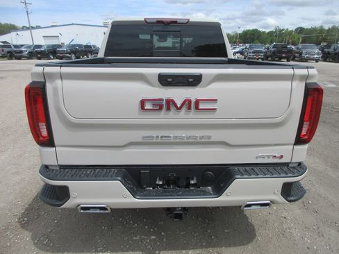 New 2026 GMC Sierra 1500 AT4 AWD/4WD image 7