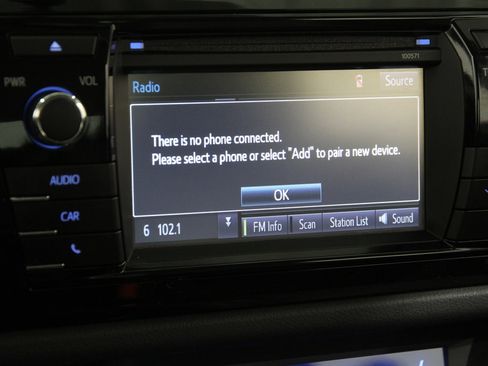 Used 2016 Toyota Corolla LE image 11