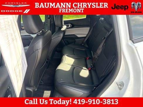 Used 2023 Jeep Compass Limited w/ Elite Group AWD/4WD image 23