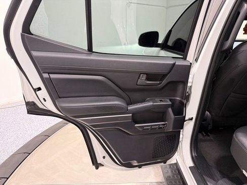 Used 2025 Toyota 4Runner TRD Off-Road image 37