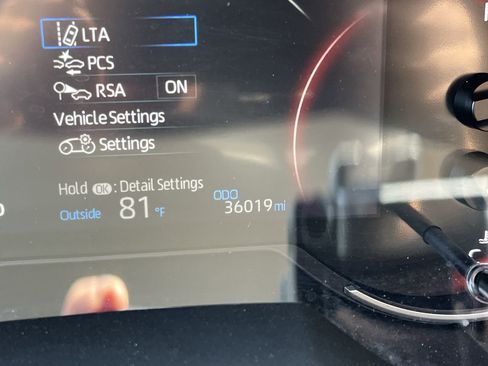 Used 2024 Toyota RAV4 LE AWD/4WD image 22