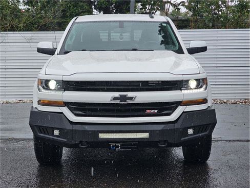 Used 2018 Chevrolet Silverado 1500 LT w/ All Star Edition AWD/4WD image 7