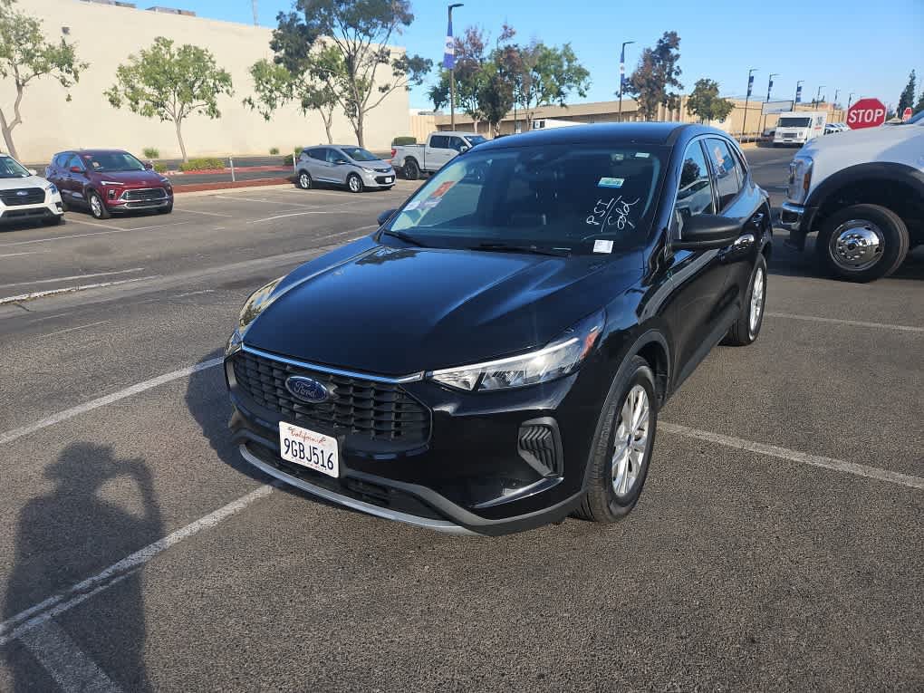 Certified 2023 Ford Escape Active w/ Cold Weather Package FWD image 1