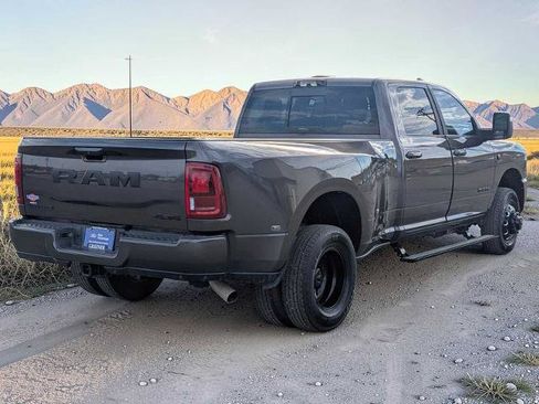 Used 2026 RAM 3500 Laramie AWD/4WD image 6