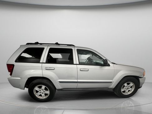 Used 2007 Jeep Grand Cherokee Laredo AWD/4WD image 9